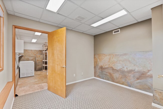 Building Photo - 12135 107th Ave NE