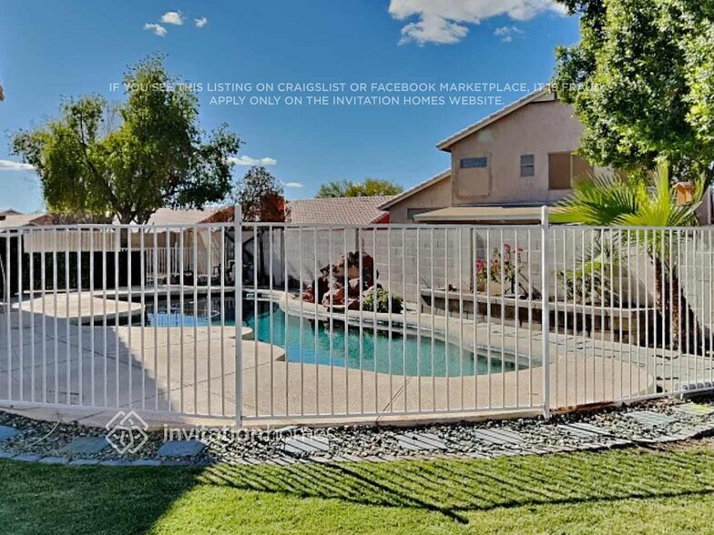 Building Photo - 13712 N 79th Ln