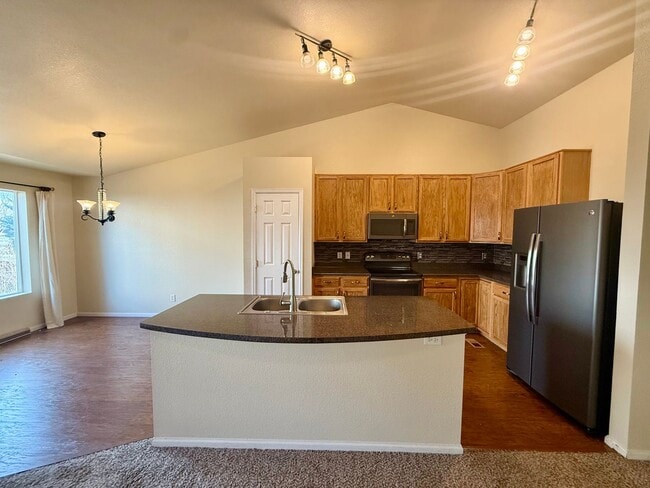 Building Photo - 3 bedroom, 2 Bath Ranch Home with 2 Car Attached Garage (WEEKLY MOWING INCLUDED) in South Fort Co...