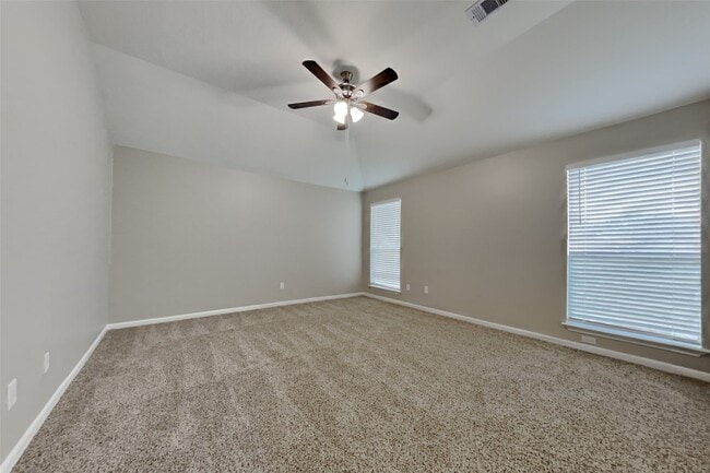 Building Photo - 4715 Brooklawn Dr