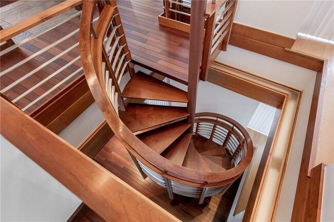 Building Photo - 5 W Mountain St