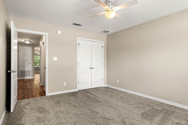 Building Photo - 5749 Tiger Woods Dr