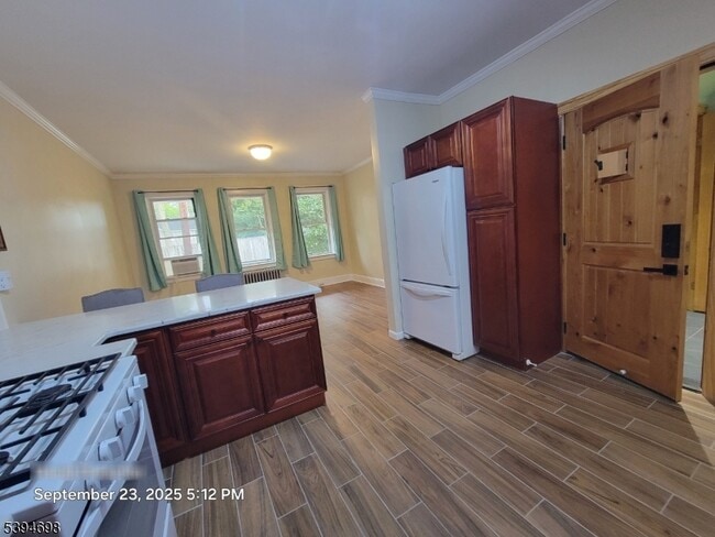 Building Photo - 28 Willowdale Ave