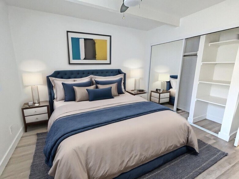 Building Photo - 1263 S Dunsmuir Ave