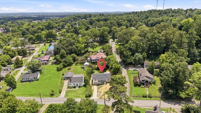 Building Photo - 114 Alpine Dr