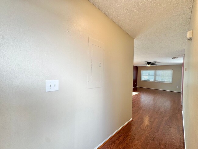 Building Photo - Lake Buckeye Condo