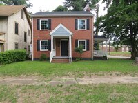 Building Photo - Newly renovated and updated home in Historic Petersburg.