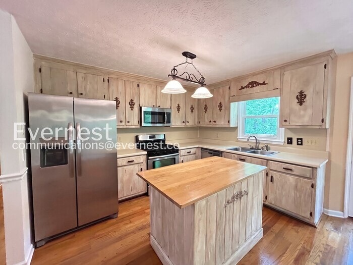 Building Photo - 2100 Toonigh Rd