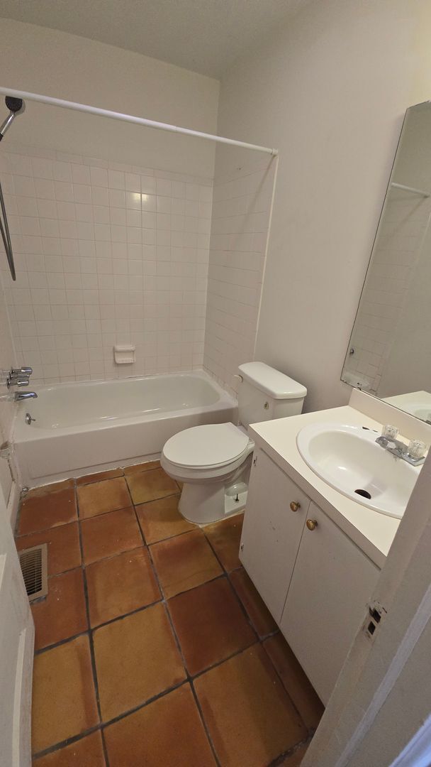 Building Photo - Olympia