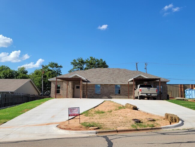 Front - 1506 Hursh Ave