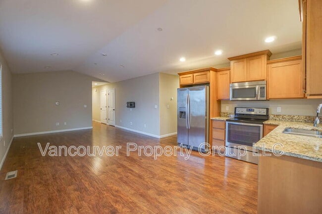 Building Photo - 1114 Division St