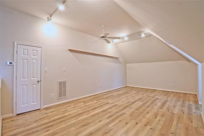 Building Photo - 3628 Timberside Cir Dr