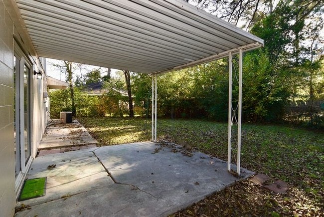 Building Photo - 1602 Apple Valley Dr