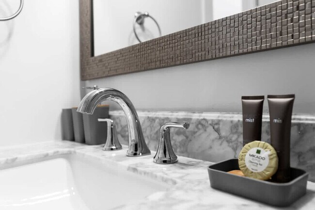 Building Photo - 7061 Coolidge St