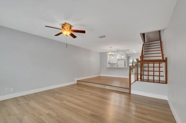 Building Photo - 2856 Belmont Ln