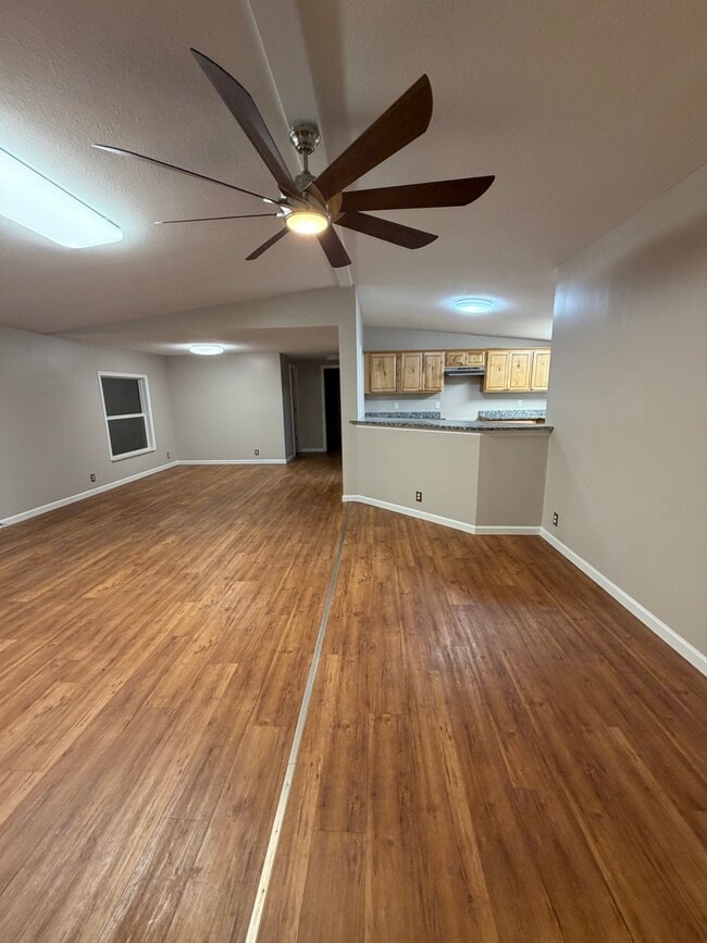 Building Photo - 1406 Flowing Wells Rd