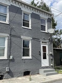 Building Photo - Dickinson Students - 3 Bedroom Available!