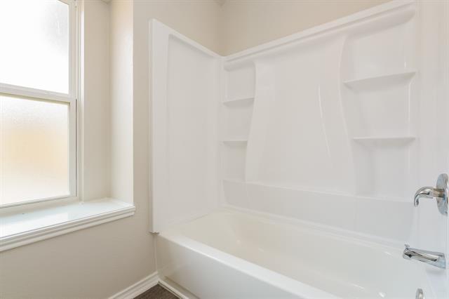 Building Photo - 900 Blewitt Dr