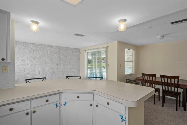 Building Photo - 7403 Populus Dr