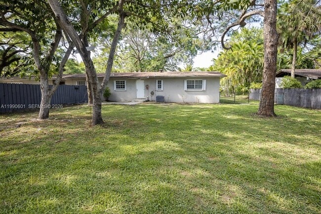 Building Photo - 1762 NE 145th St