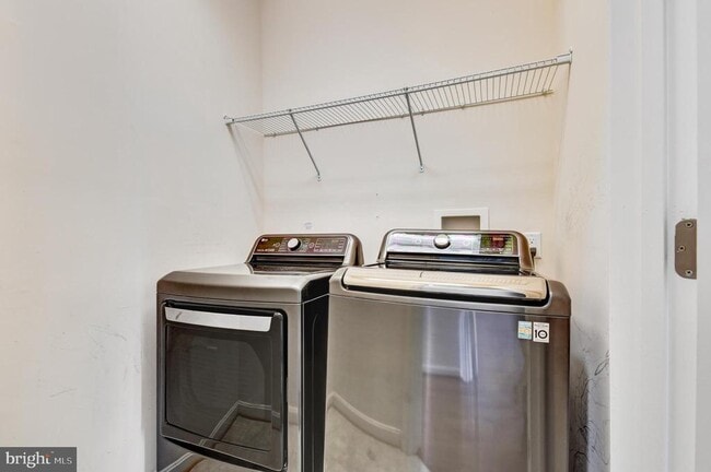 Building Photo - 9851 Garden Ranges