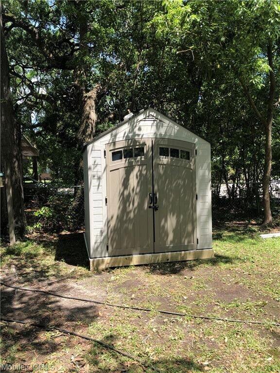 Building Photo - 55 Thompson Blvd