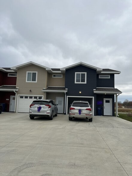 Primary Photo - 1624 3rd St NW