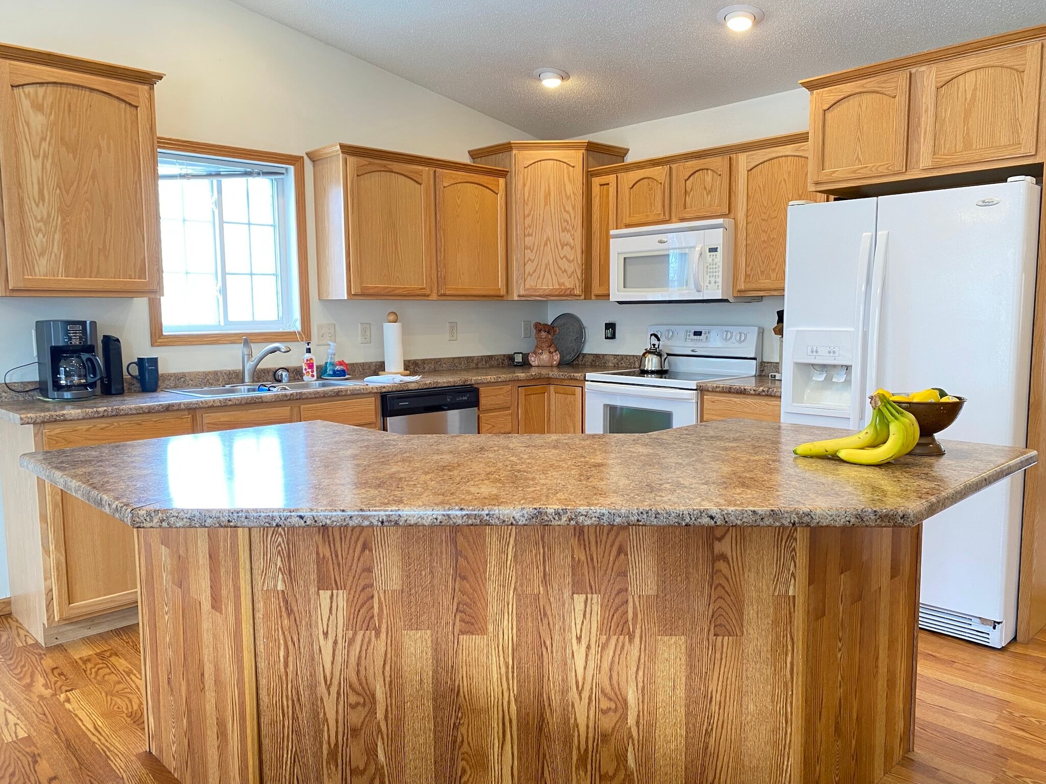 Building Photo - 2028 Crooked Ave