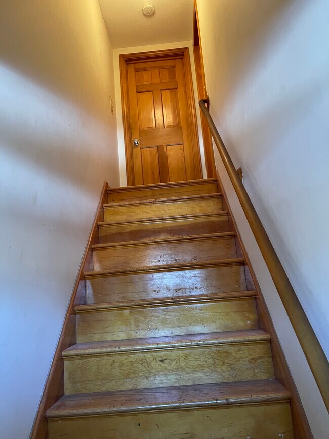 Building Photo - 63 Ridge Rd