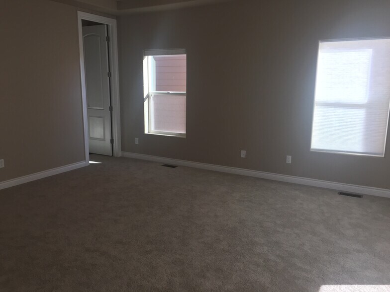 Building Photo - 7183 Jagged Rock Cir