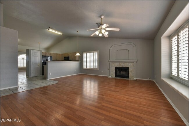 Building Photo - 7089 Black Ridge Dr