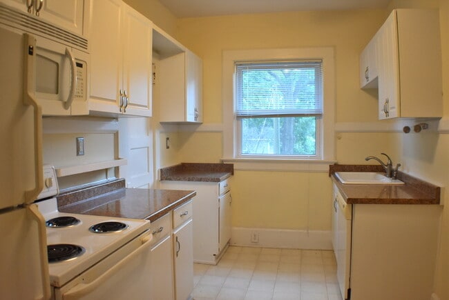 Building Photo - 2808 Wheat St