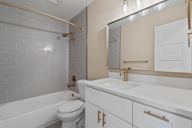 Building Photo - 11901 Swearingen Dr