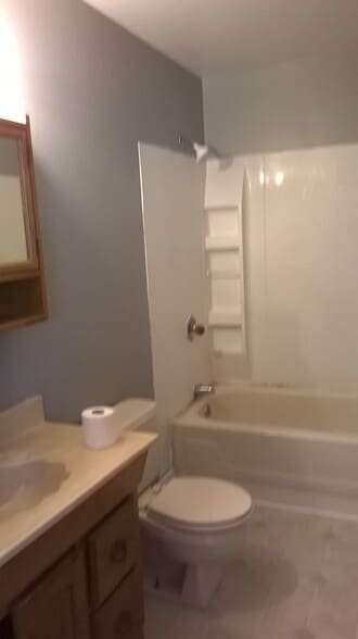 Building Photo - 930 Baraga St NE