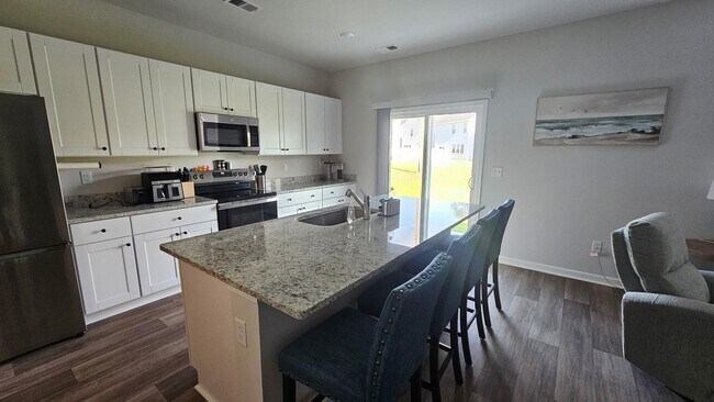 Building Photo - 515 Southwind Way