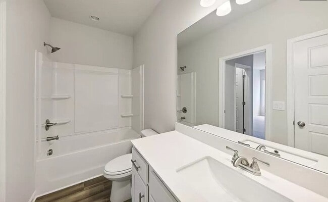 Building Photo - Welcome to Overlook at Marina Bay: Luxury and Comfort Combined