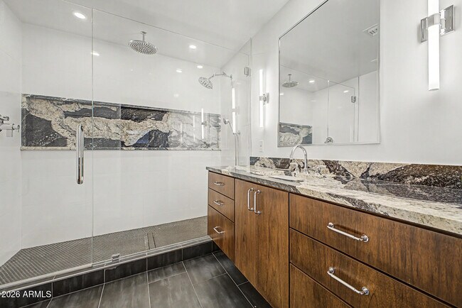 Building Photo - 3736 E Montecito Ave