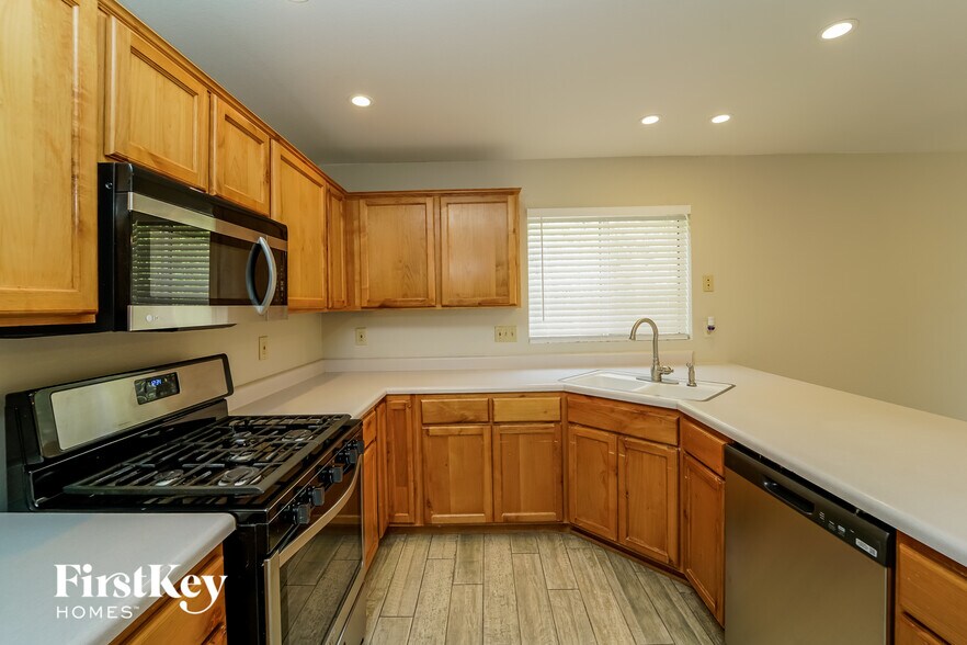 Building Photo - 3017 W Sun Ranch Trail