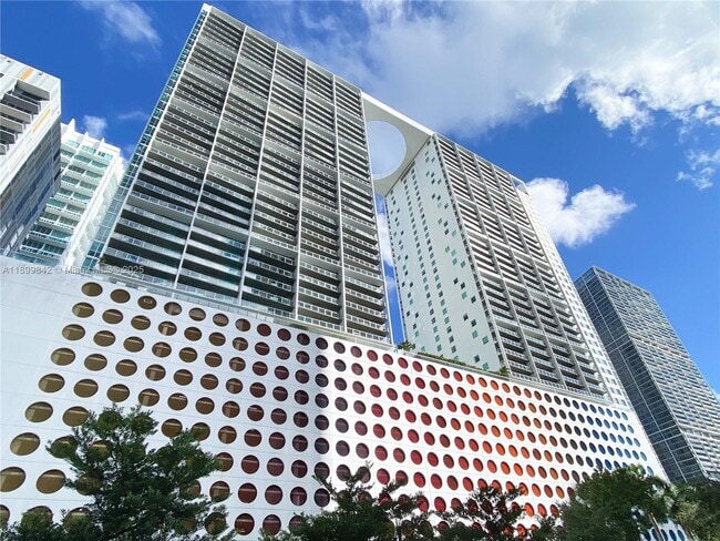 Primary Photo - 500 Brickell Ave