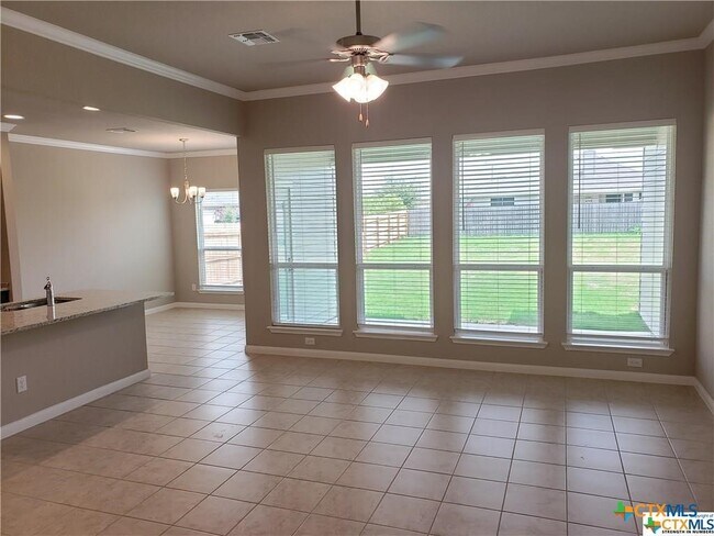 Building Photo - 6127 Fairburn