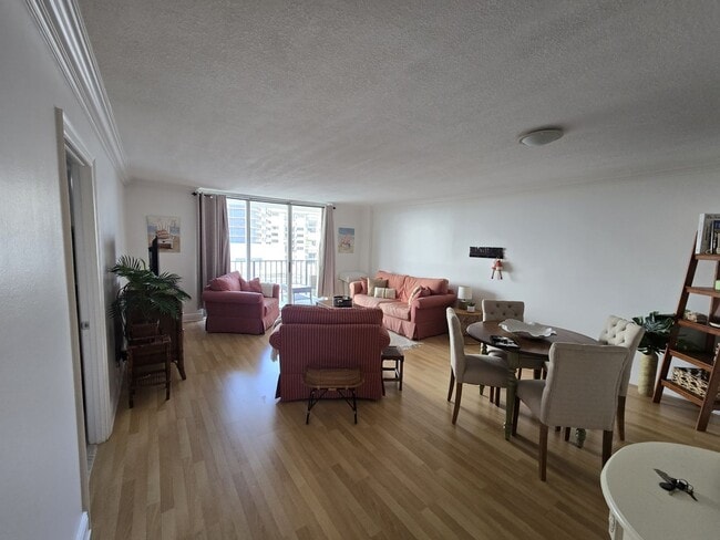 Building Photo - Live the High Life - Ocean Views on the 11th Floor