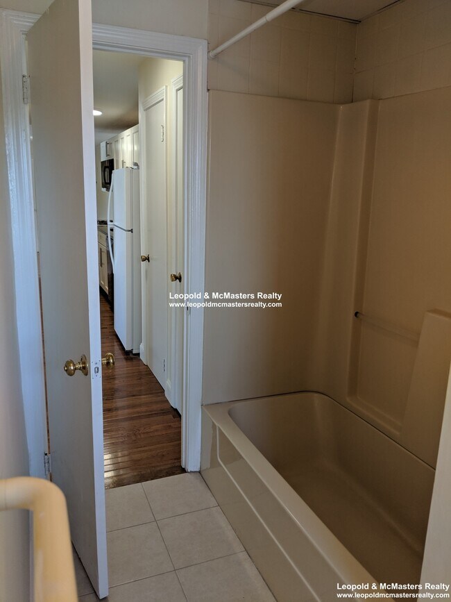 Building Photo - 80 Litchfield St