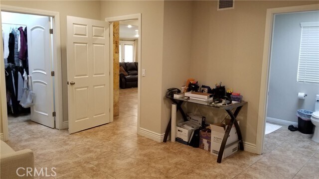 Building Photo - 5325 La Forest Dr