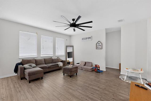 Building Photo - 423 Pepperbark Ave