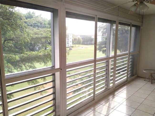 Building Photo - 3404 Bimini Ln