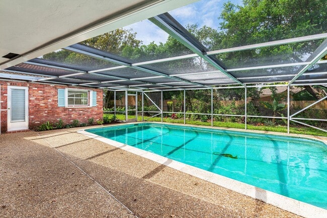 Building Photo - 931 NW 9th Ct