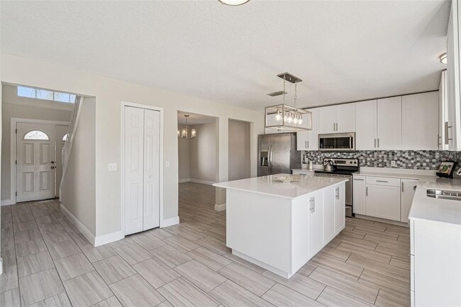 Building Photo - 3821 Stonefield Dr