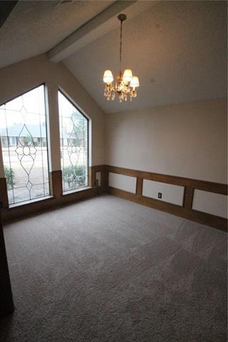 Building Photo - 4108 Mesa Dr