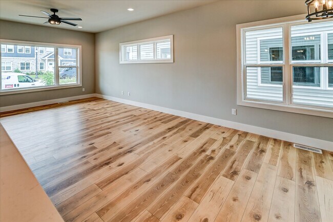 Building Photo - 4863 Lacy Rd