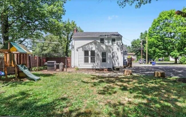 Building Photo - 506 Hogestown Rd